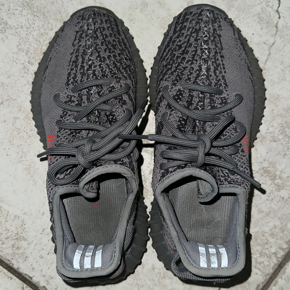 Yeezy beluga 2.0 350. Women’s size 5.5 men’s size 4